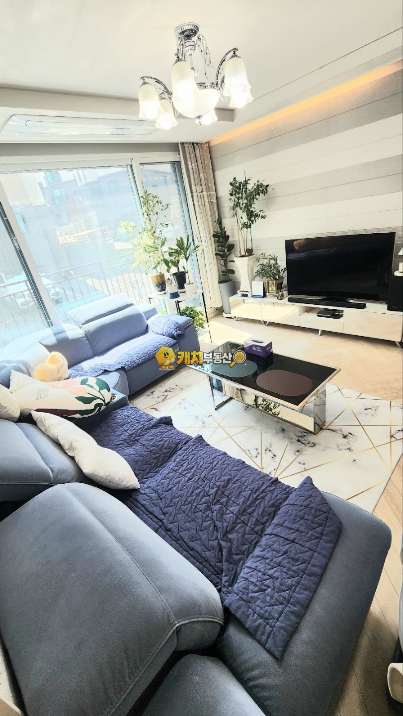 경기 고양일산동구 식사동 캐치 l 준신축 l 27746 l 헤리티지 1층 l 쓰리룸 매매 매물번호 32080 사진 2