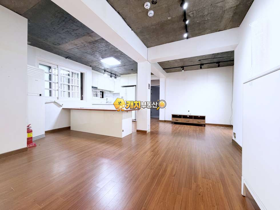 서울 종로구 구기동 캐치 l 구옥 l 35997 l 힐탑빌라 지층 l투룸 매매 매물번호 31457 사진 2