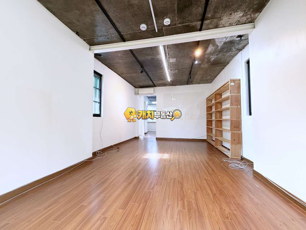 서울 종로구 구기동 캐치 l 구옥 l 35997 l 힐탑빌라 지층 l투룸 매매 매물번호 31457 사진 4