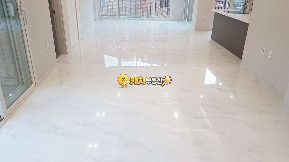 경기 광주시 능평동 캐치 l 준신축 l 36326 l 유니빌리지 4층 l 포룸 복층테라스 매매 매물번호 32137 사진 5