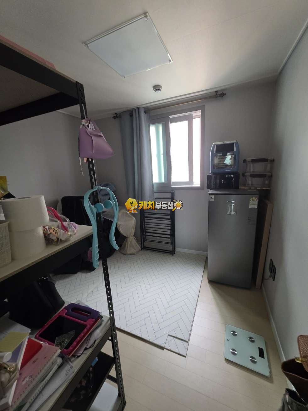 경기 동두천시 송내동 캐치 l 준신축 l 28222 l 삼정벨라메종 4층 l 쓰리룸 매매 매물번호 32154 사진 2
