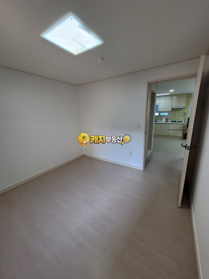 서울 금천구 시흥동 캐치 l 구옥 l 24555 l 트윈빌 3층 l 투룸 l 갭투자 매매 매물번호 32181 사진 3