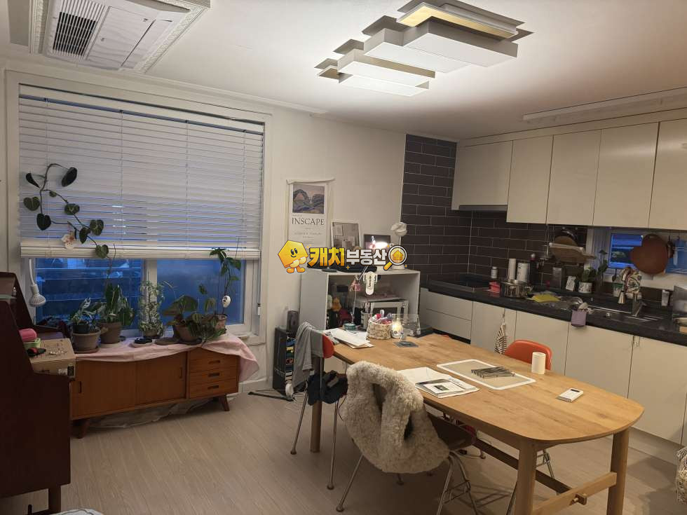 경기 남양주시 퇴계원읍 퇴계원리 캐치 l 준신축 l 36269 l 삼성하이츠 4층 l 투룸 테라스 매매 매물번호 32240 사진 3