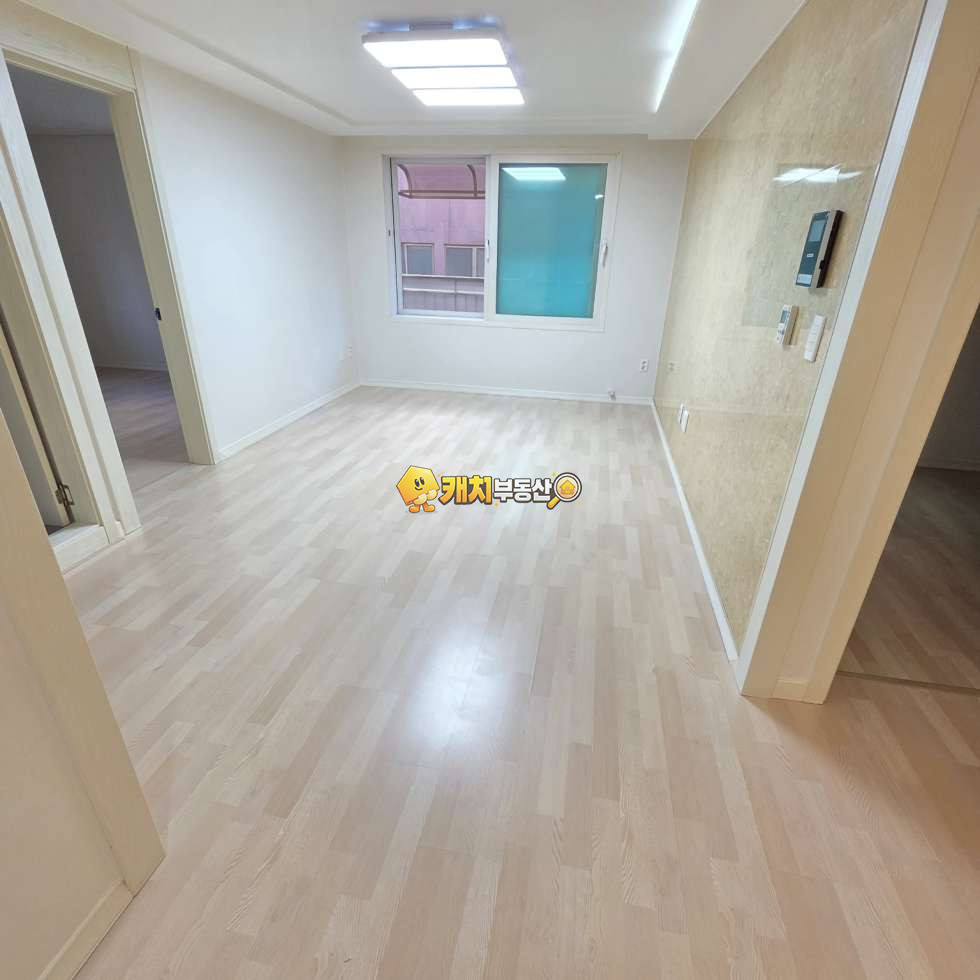 인천 미추홀구 숭의동 캐치 l 구옥 l 36422 l 성우아트빌 3층 l 쓰리룸 매매 매물번호 32259 사진 1