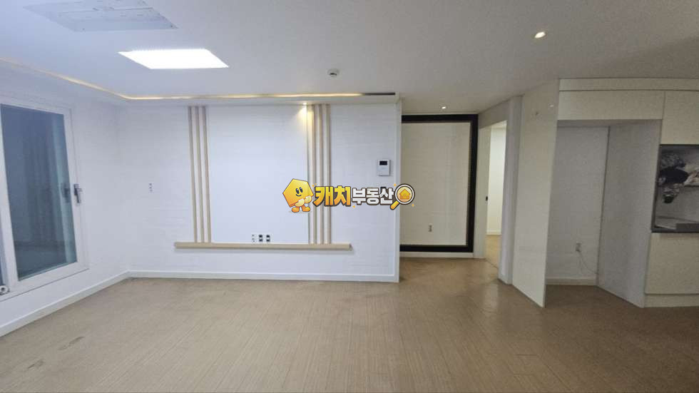 경기 파주시 조리읍 장곡리 캐치 l 구옥 l 32662 l 푸르나빌 4층 l 쓰리룸 l 갭투자 매매 매물번호 32389 사진 2