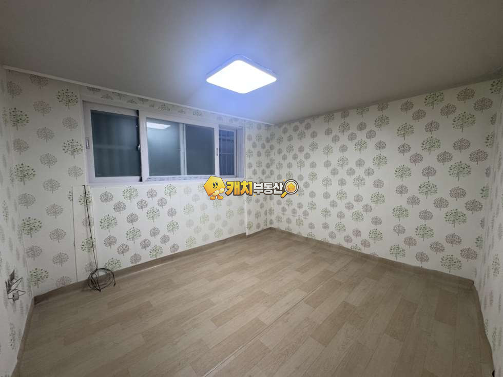 경기 군포시 산본동 캐치 l 구옥 l 29381 l 신창빌라 l 쓰리룸 매매 매물번호 32196 사진 2