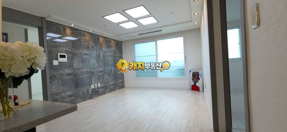 경기 부천소사구 심곡본동 캐치 l 준신축 l 35963 l 골든빌리지V 4층 l 쓰리룸 매매 매물번호 31444 사진 2