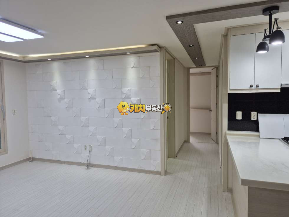 인천 서해구 심곡동 캐치 l 준신축 l 36276 l 숲예찬 2층 l 쓰리룸 매매 매물번호 32047 사진 2