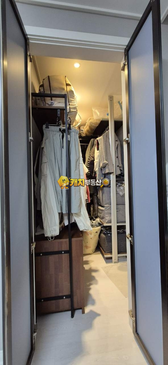 경기 고양일산동구 식사동 캐치 l 준신축 l 31219 l 탑클라우드 l 쓰리룸 매매 매물번호 32876 사진 1