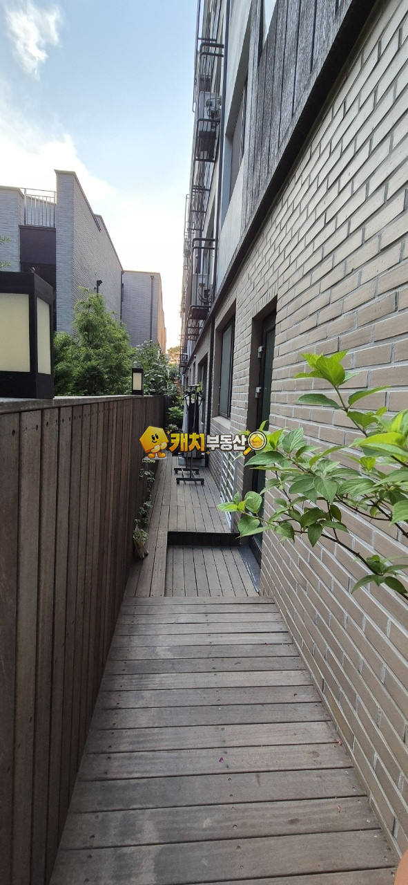 경기 고양일산동구 식사동 캐치 l 준신축 l 31219 l 탑클라우드 l 쓰리룸 매매 매물번호 32876 사진 2