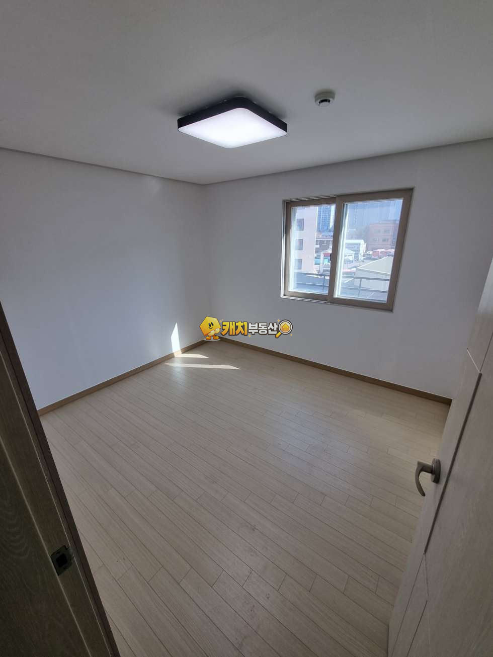 경기 고양일산서구 대화동 캐치 l 준신축 l 34423 l 트리스빌 l 쓰리룸 매매 매물번호 33017 사진 14