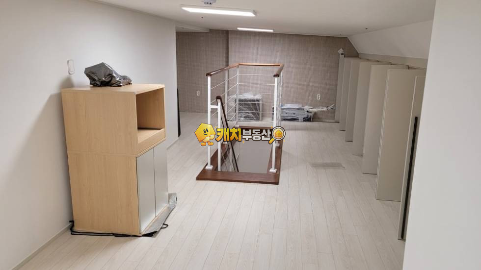서울 양천구 목동 캐치 l 준신축 l 37921 l 페르하임 l 쓰리룸 매매 매물번호 33024 사진 1